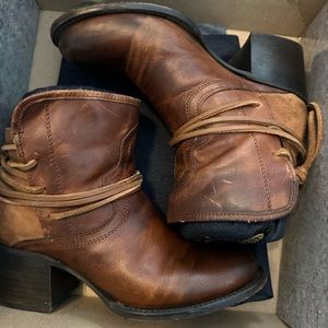 Lightly worn a handful of times kept in original box